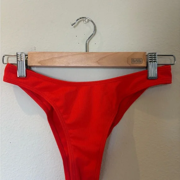 🍒BUNDLE 🍒Red Bikini Set with wrap skirt & Y2K sunglasses - Picture 3 of 7
